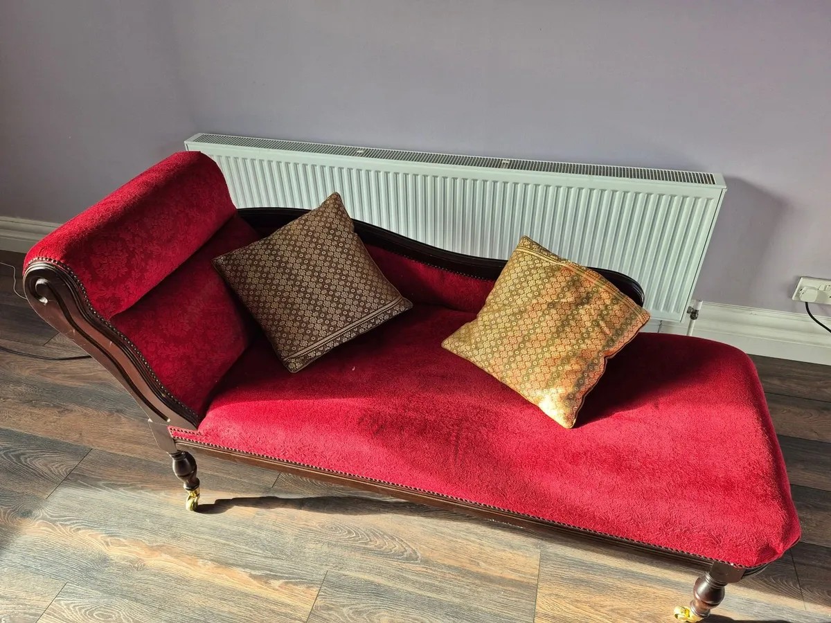 Chaise Longue - Image 2