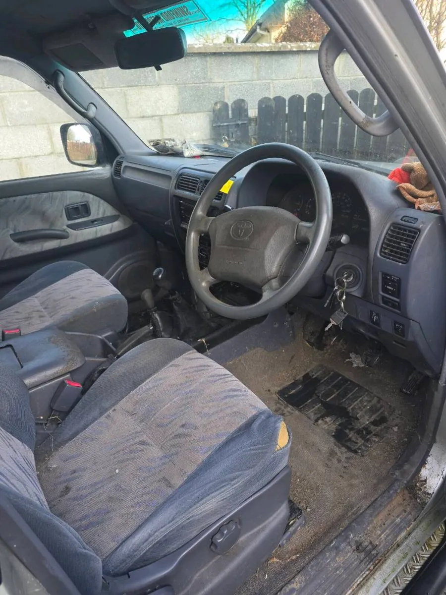 Toyota landcruiser - Image 4