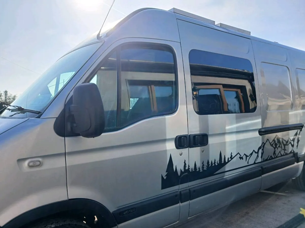 Camper van - Image 3