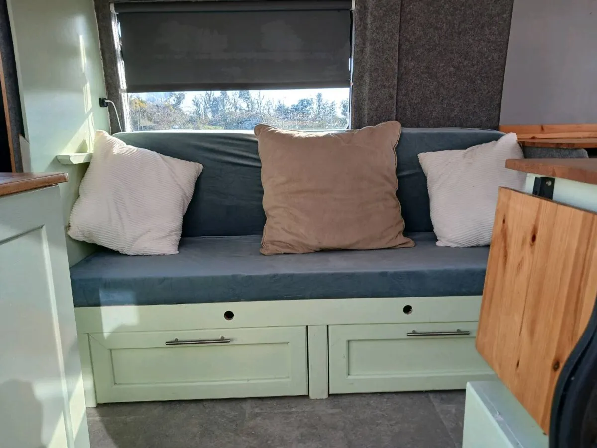 Camper van - Image 4