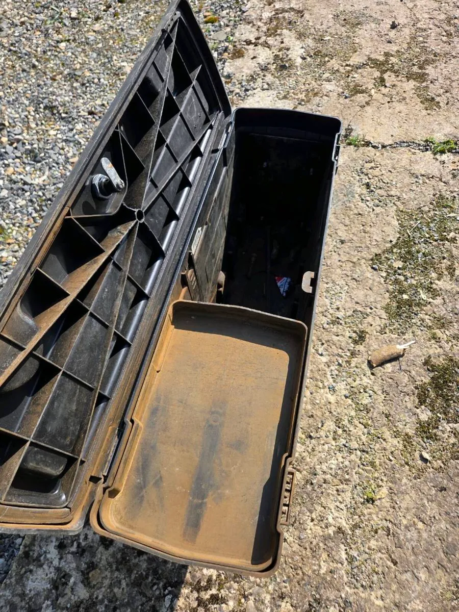 Swing arm box's Ford ranger - Image 4