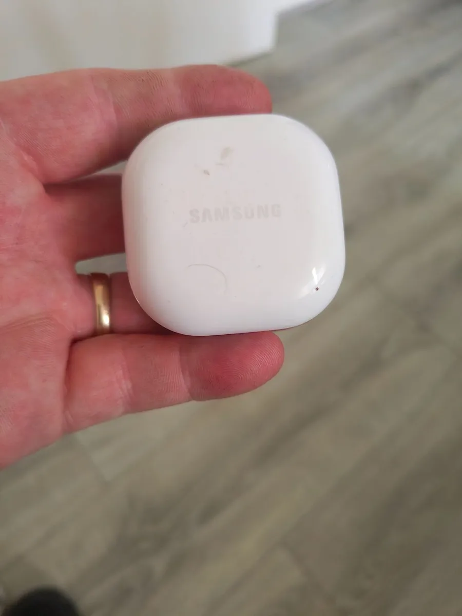 Genuine Samsung galaxy  Pro 2 Earpods - Image 3