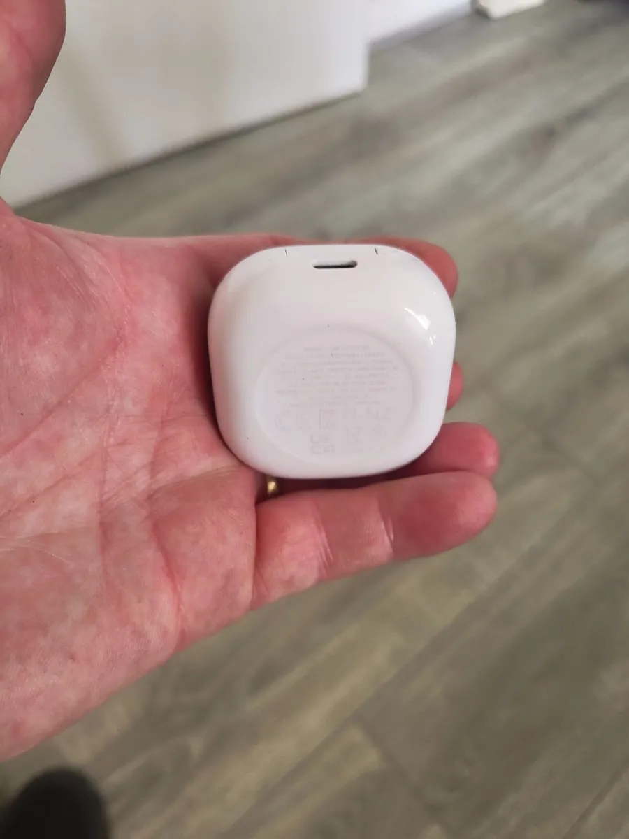 Genuine Samsung galaxy  Pro 2 Earpods - Image 4