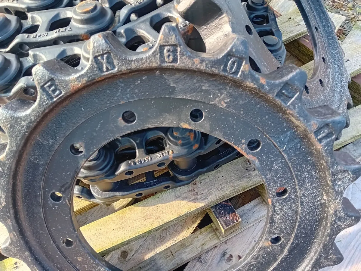 Ex60-1 chains and sprockets - Image 2