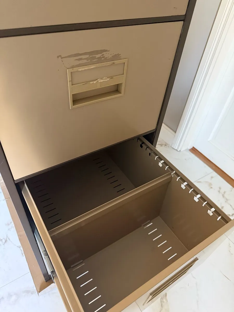 File cabinet - free - Image 2