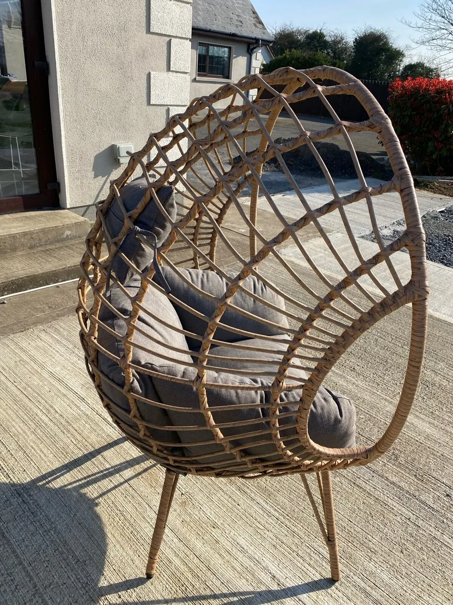 Egg Chair - Image 4