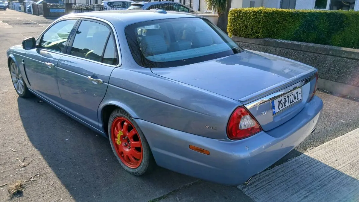 Jaguar xj6 2.7 TDV6 - Image 2