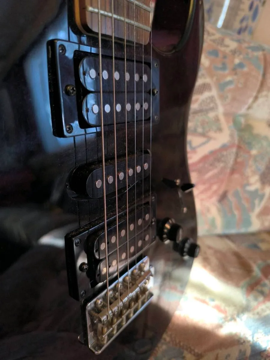 Electric Guitar - Yamaha ERG 121 - Image 2