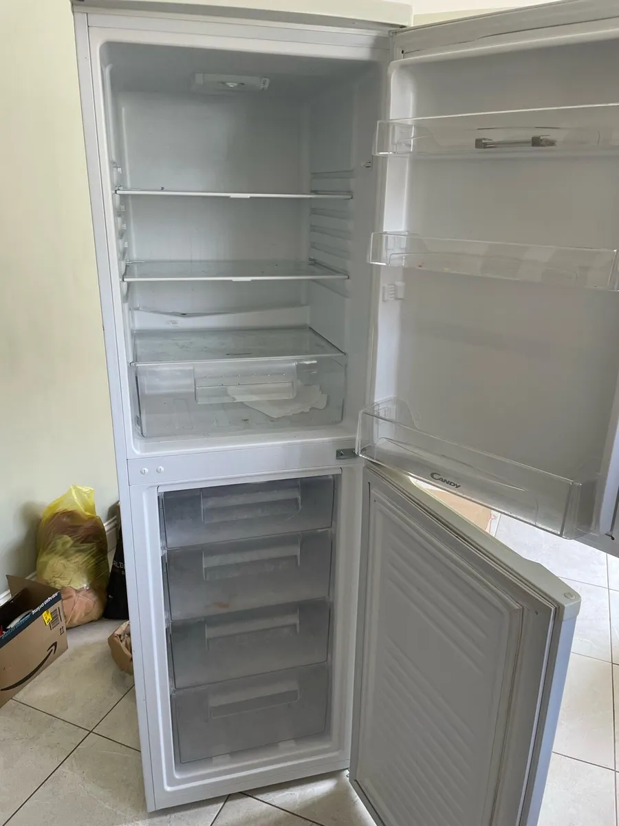 Fridge freezer works perfect Candy - Image 2