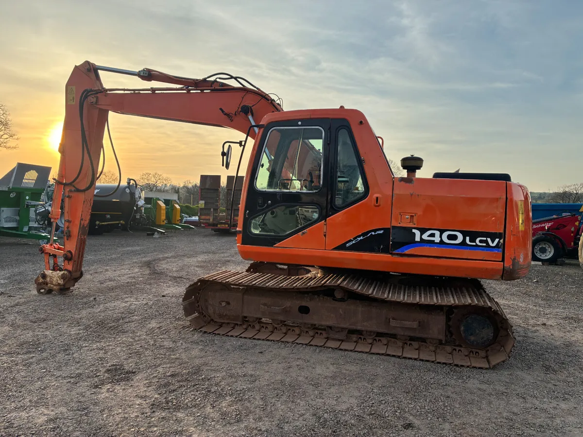 DOOSAN SOLAR 140LCV - Image 2