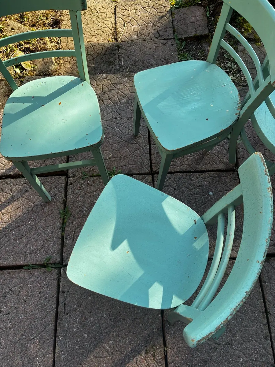 6 vintage chairs - Image 1
