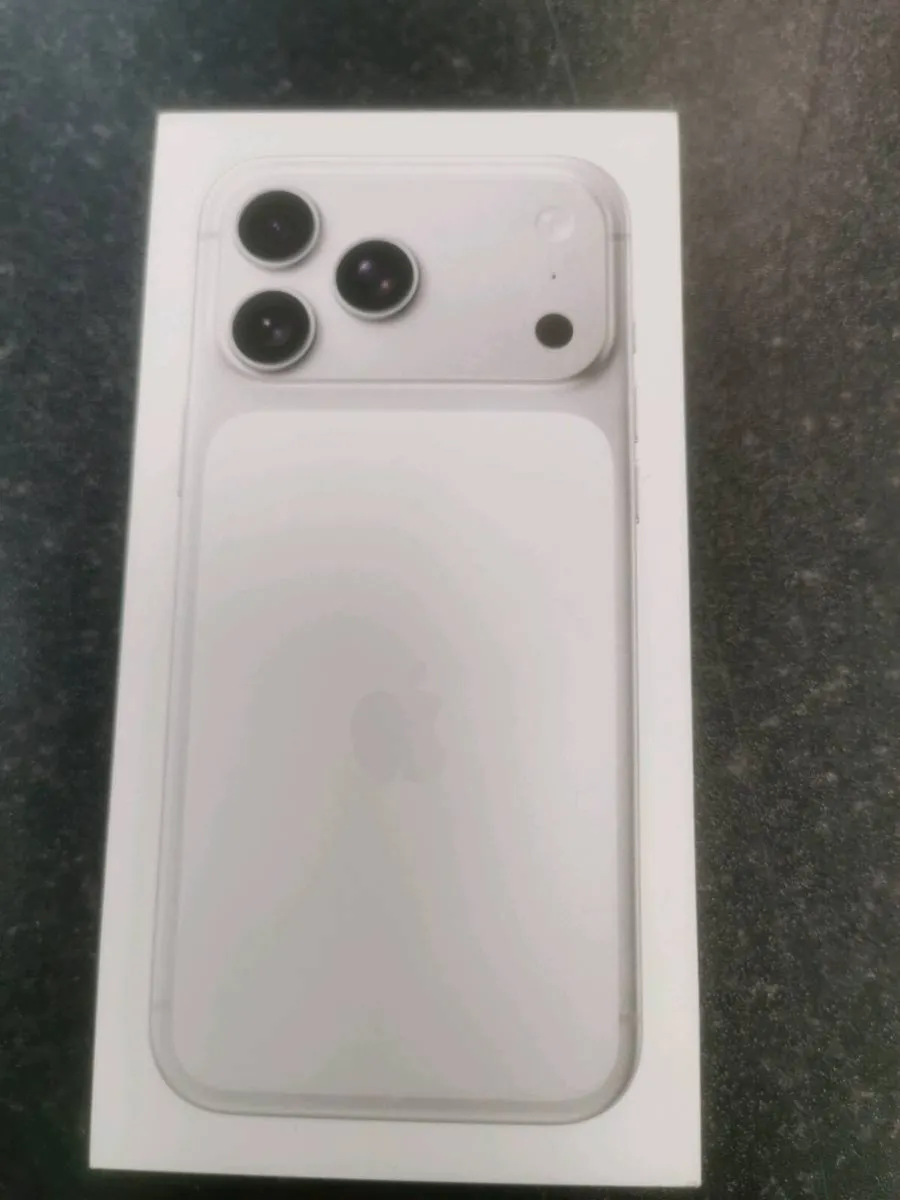 17 pro max - Image 2