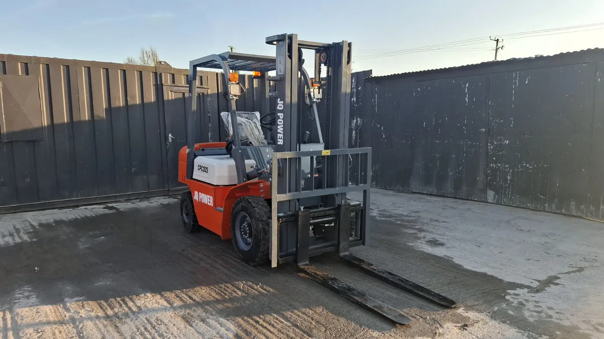 JQ Power CPCD25 Diesel Forklift - Image 1