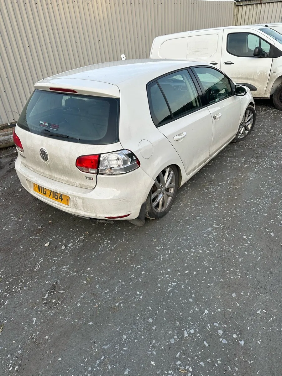 2011 Volkswagen Golf mk6 1.4 petrol for breaking - Image 2