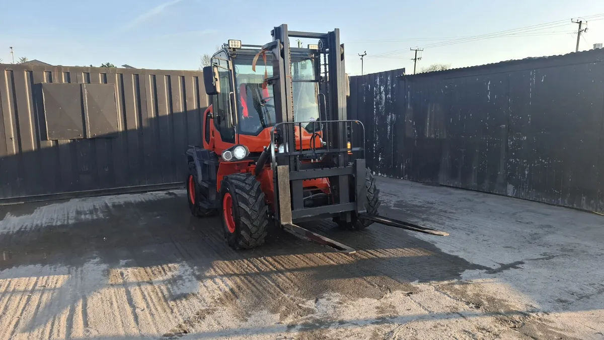 Articulated Forklift - Image 1