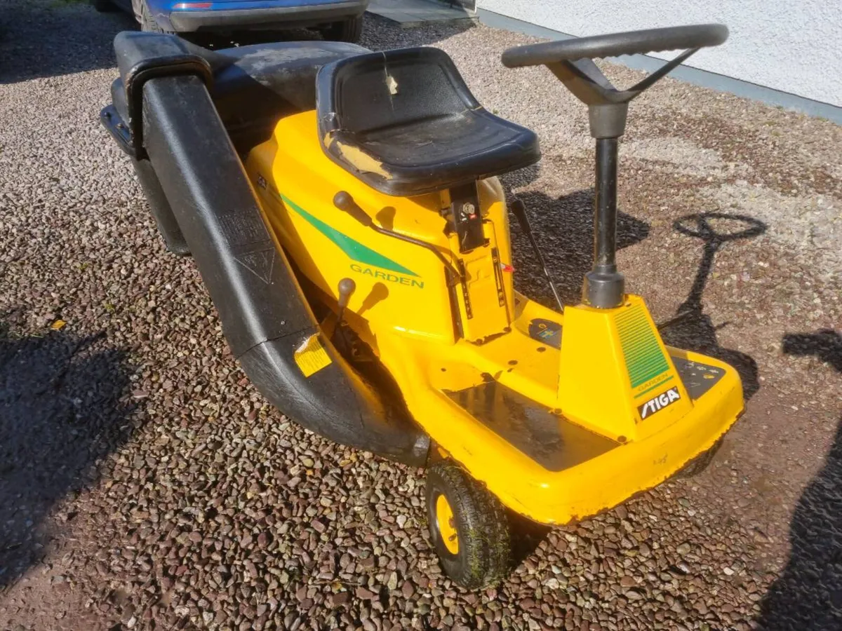 Stiga Garden 6 ride on mower - Image 1