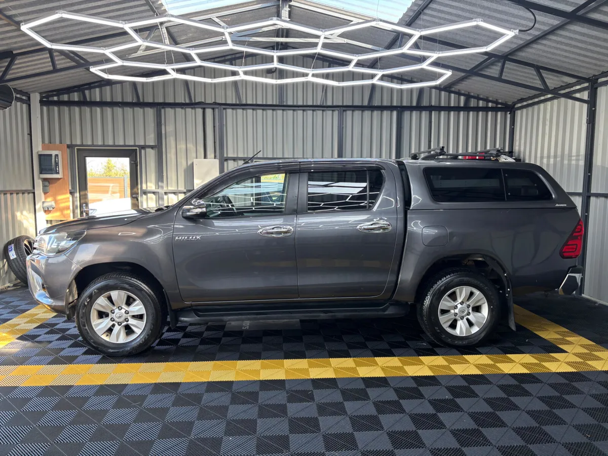 Toyota Hilux 2016 2.4D Manual - Image 4