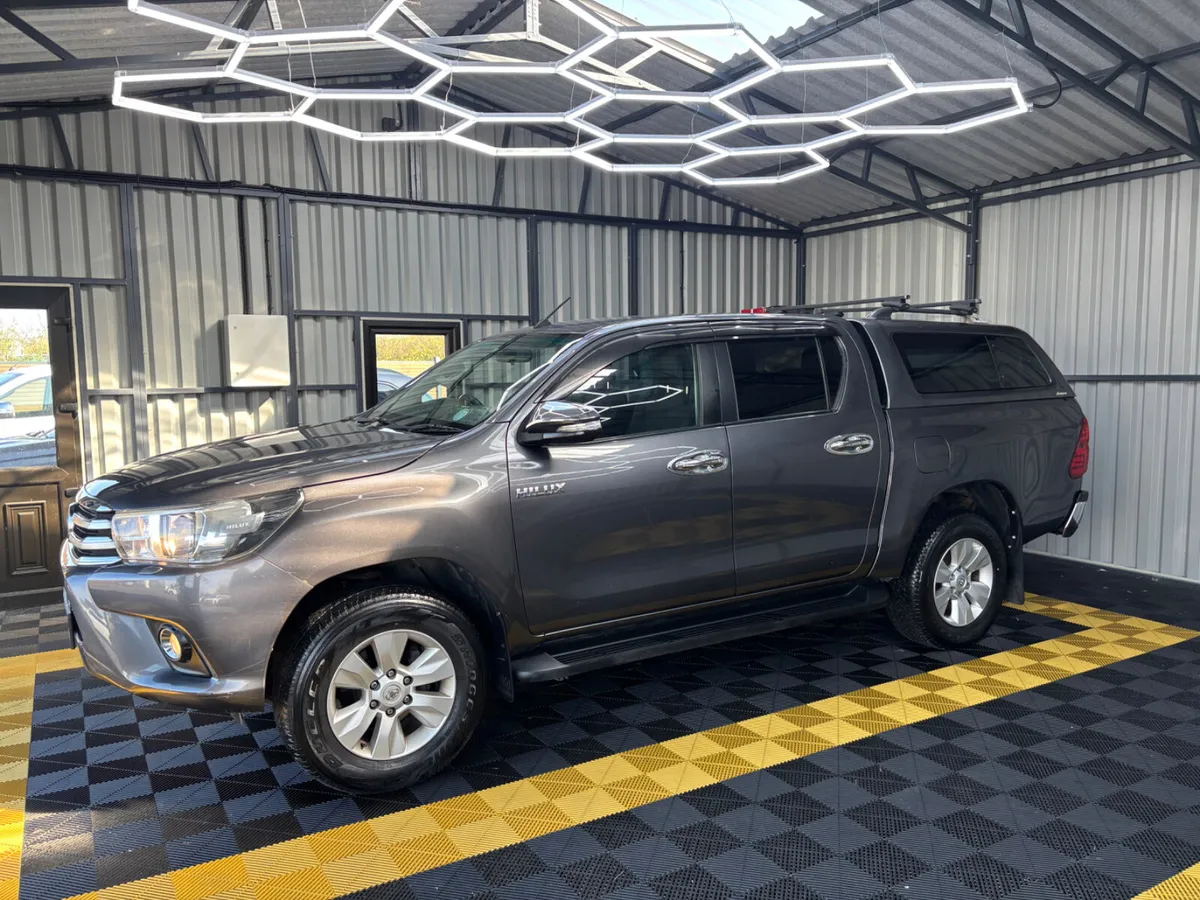 Toyota Hilux 2016 2.4D Manual - Image 3