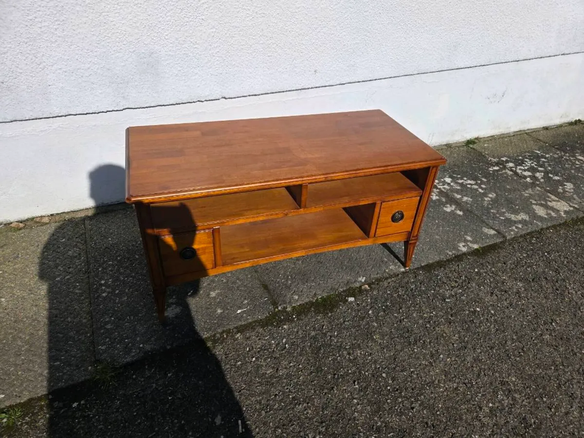Kitchen table& chairs - Image 4