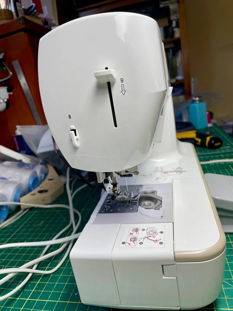 BROTHER INNOV-IS 955 Embroider & Sewing Machine - Image 4
