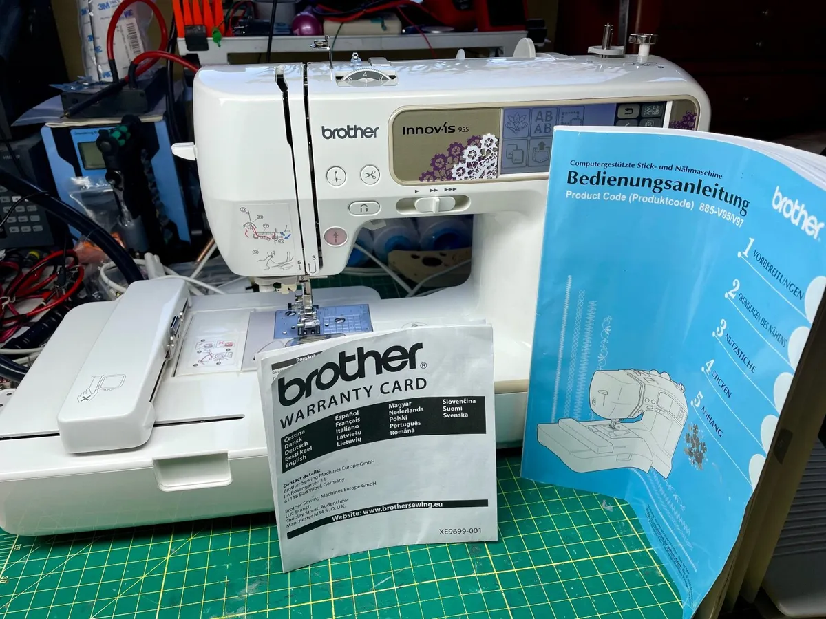 BROTHER INNOV-IS 955 Embroider & Sewing Machine - Image 1