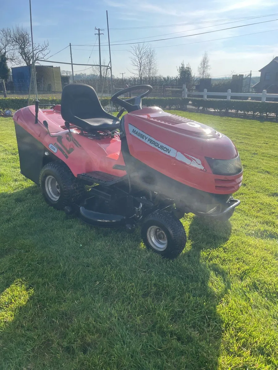 Tractor Lawnmower - Image 2