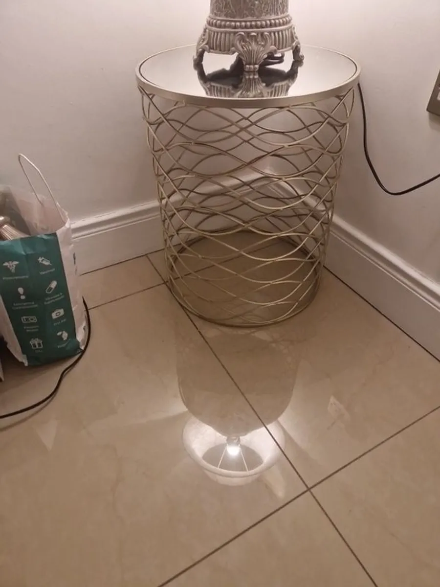 Mirror circle table - Image 1