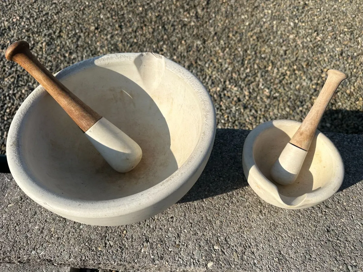 Antiques Mortar & Pestels (Mammy & Daddy set) - Image 1