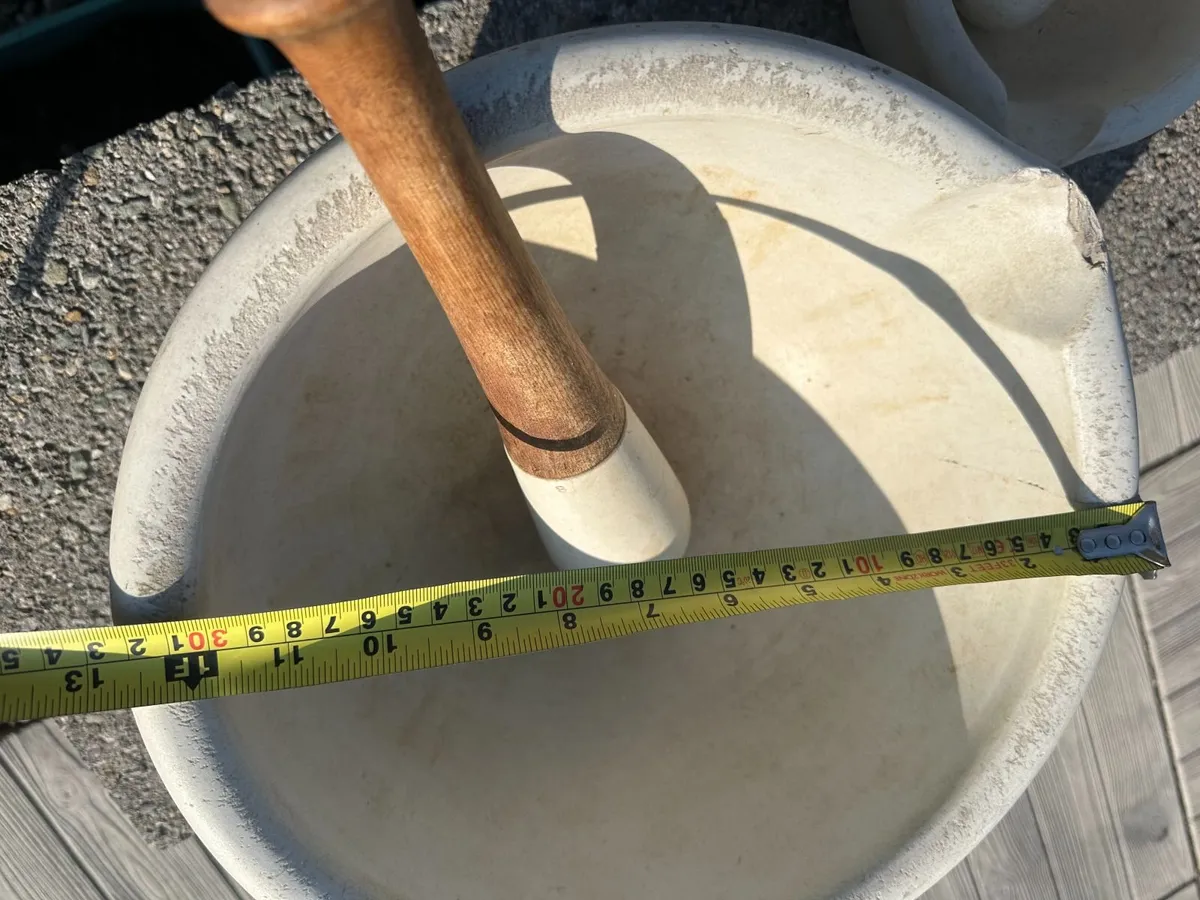 Antiques Mortar & Pestels (Mammy & Daddy set) - Image 4