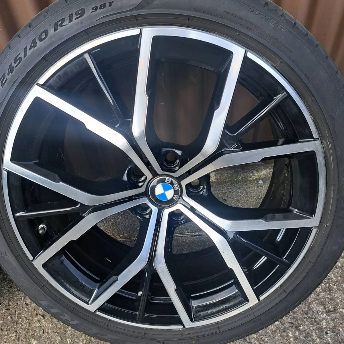 Bmw / volvo  genuine alloys  19"  &   17" - Image 2