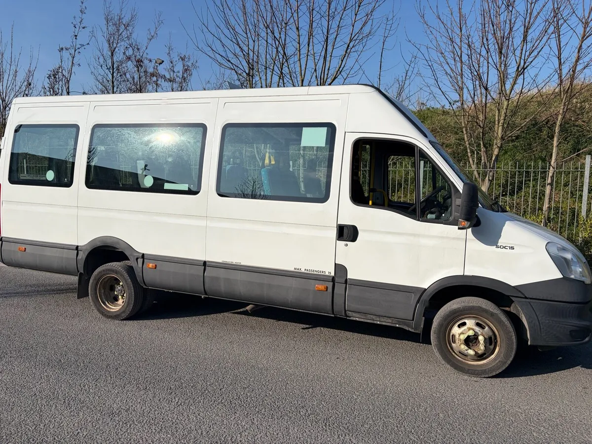 2014 iveco daily wheelchair minibus - Image 4