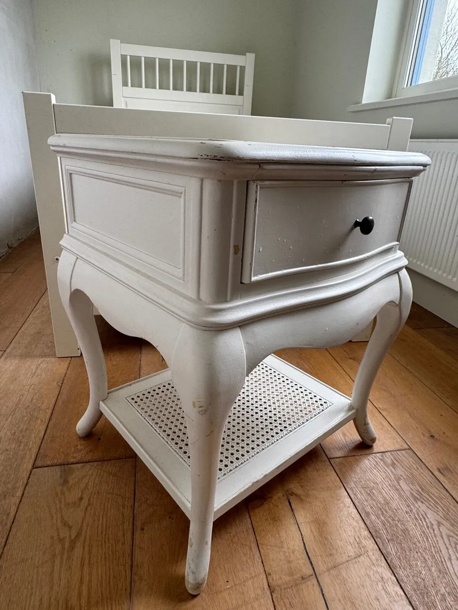 SHABBY CHIC FRENCH BEDSIDE LOCKERS - Image 2