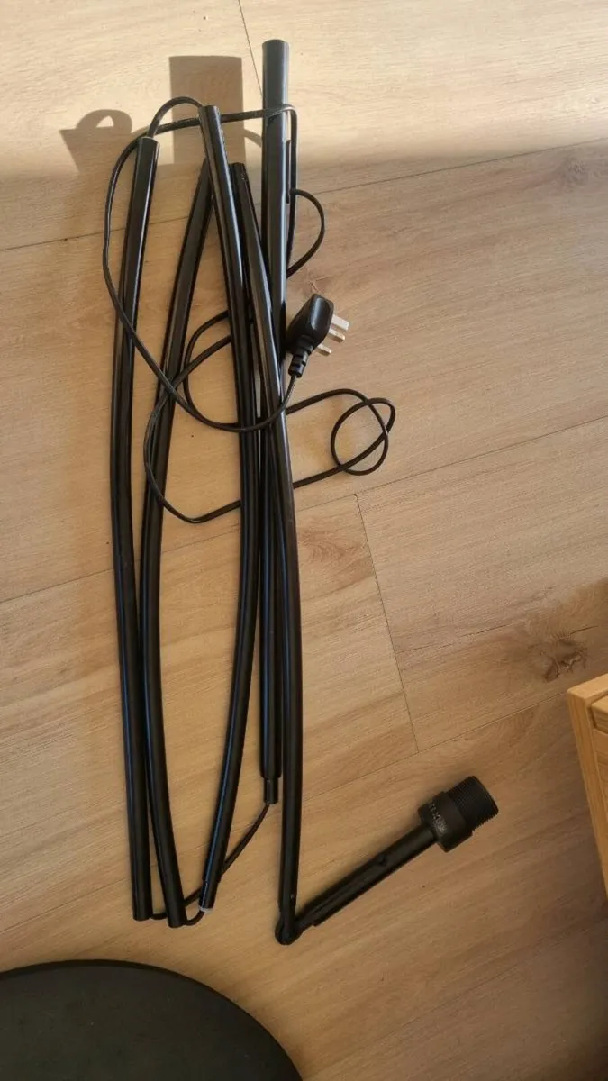 SKAFTET IKEA FLOOR LAMP (1 screw worn down) - Image 2