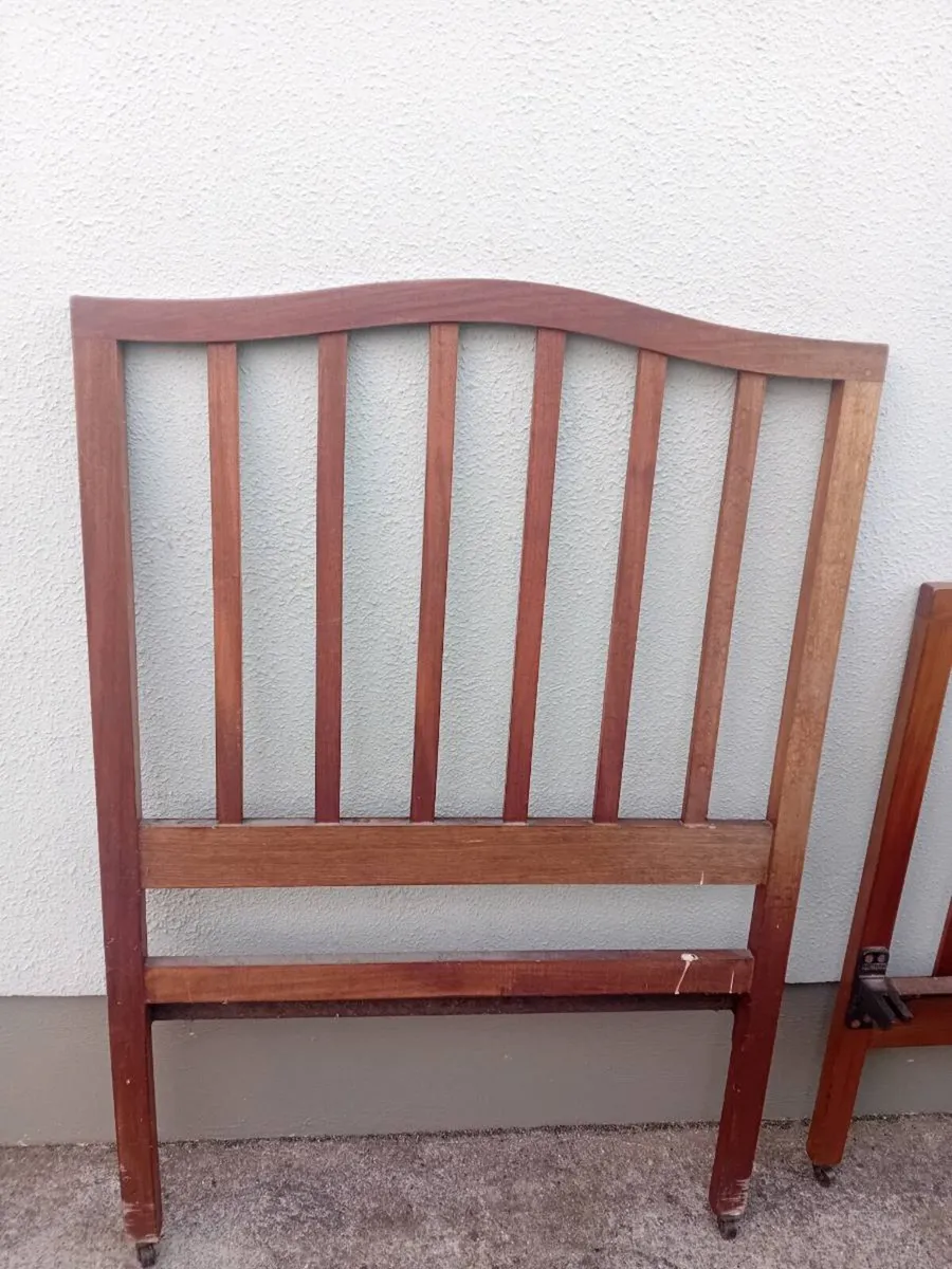 Single Beds - Image 3