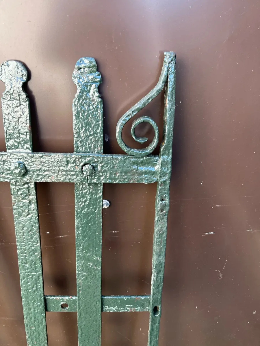 Cast iron gate - Image 2