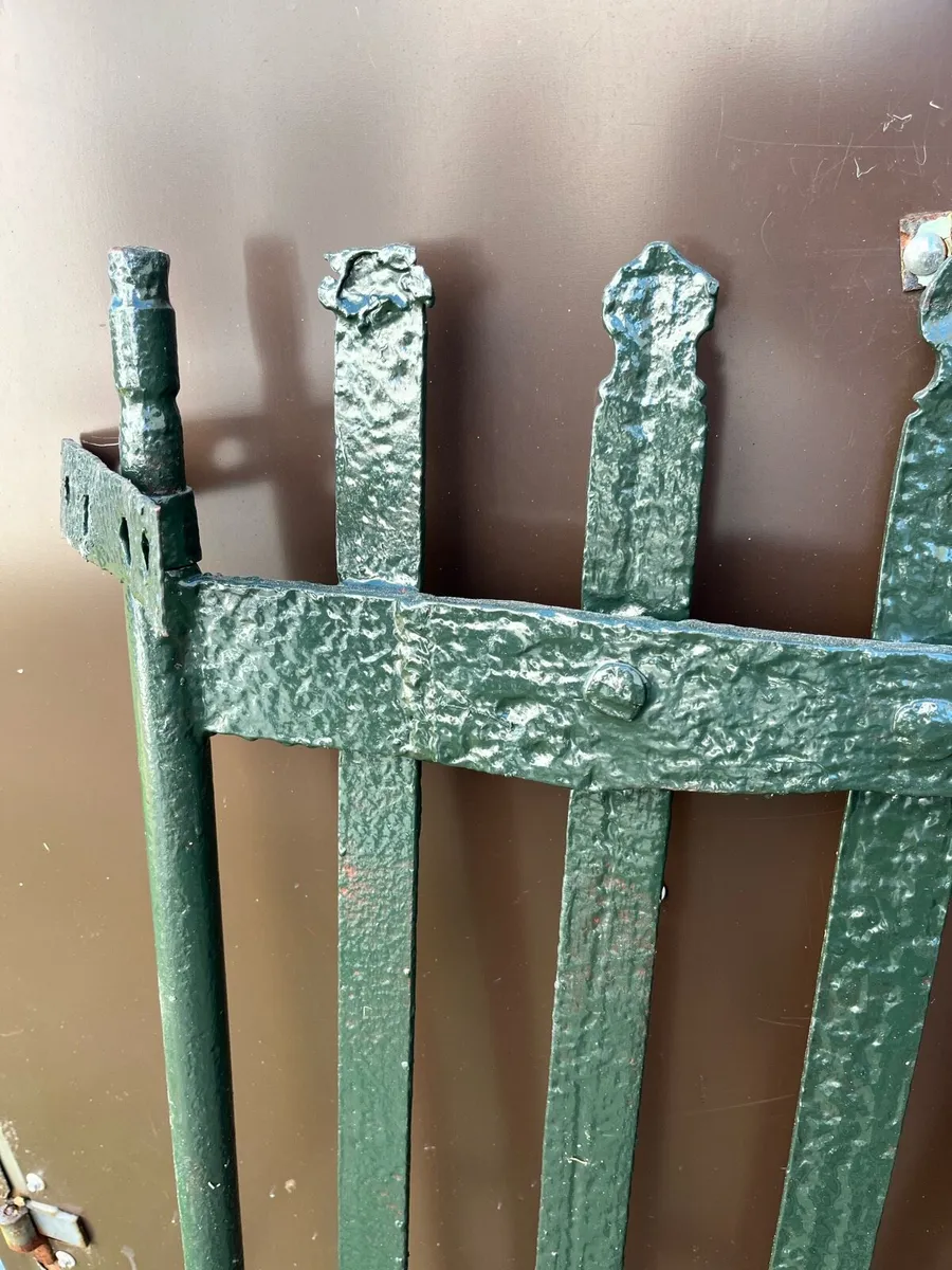 Cast iron gate - Image 4