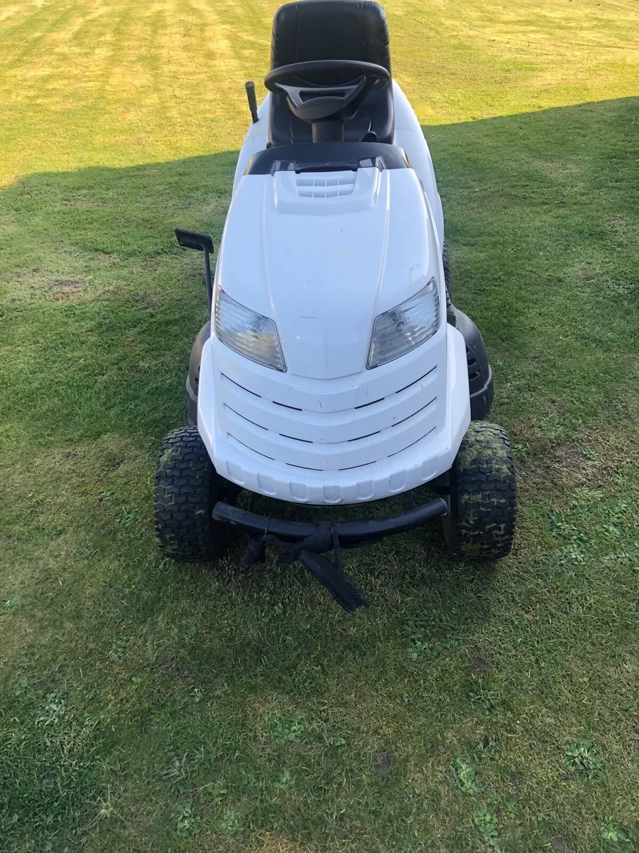 Lawn mower - Image 2