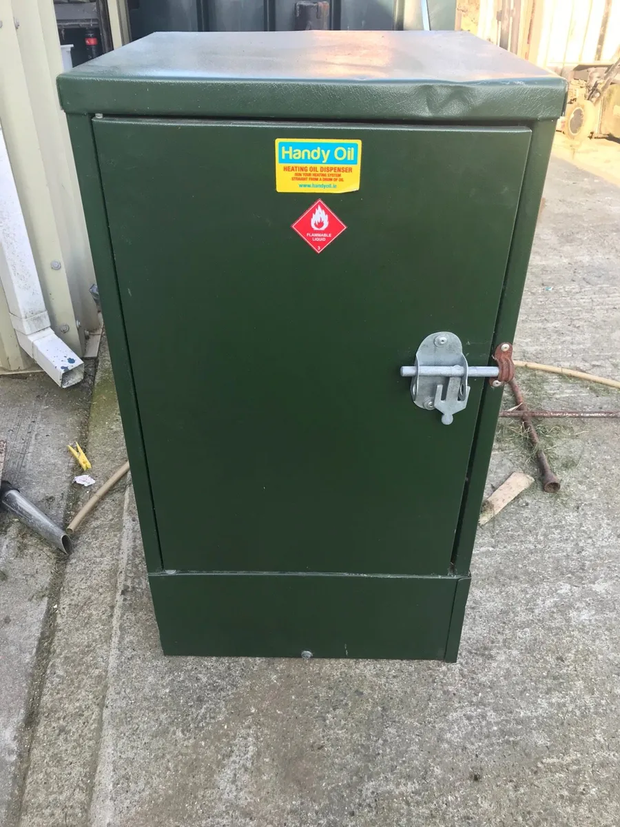 Handy oil dispenser - Image 1