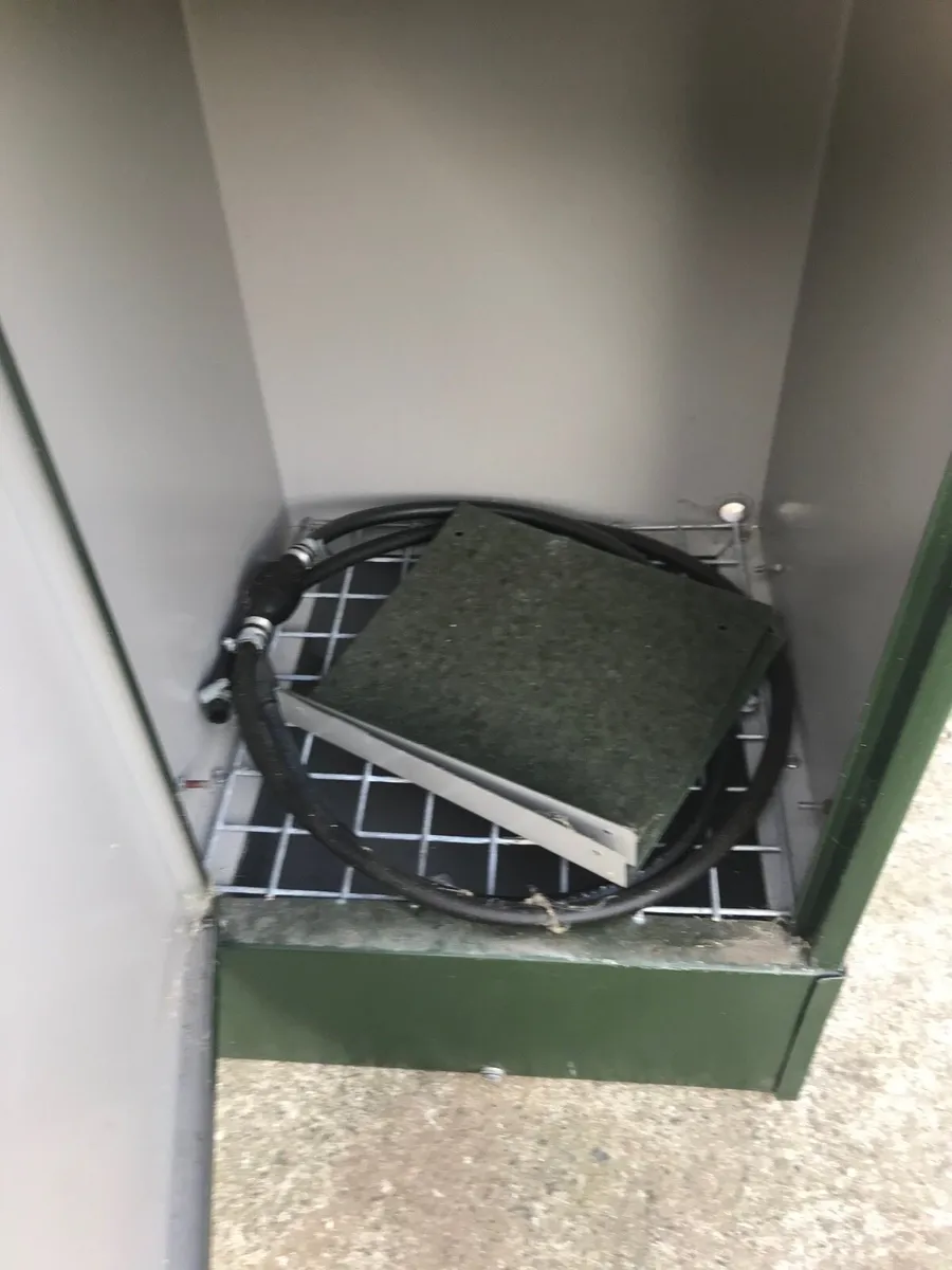 Handy oil dispenser - Image 2