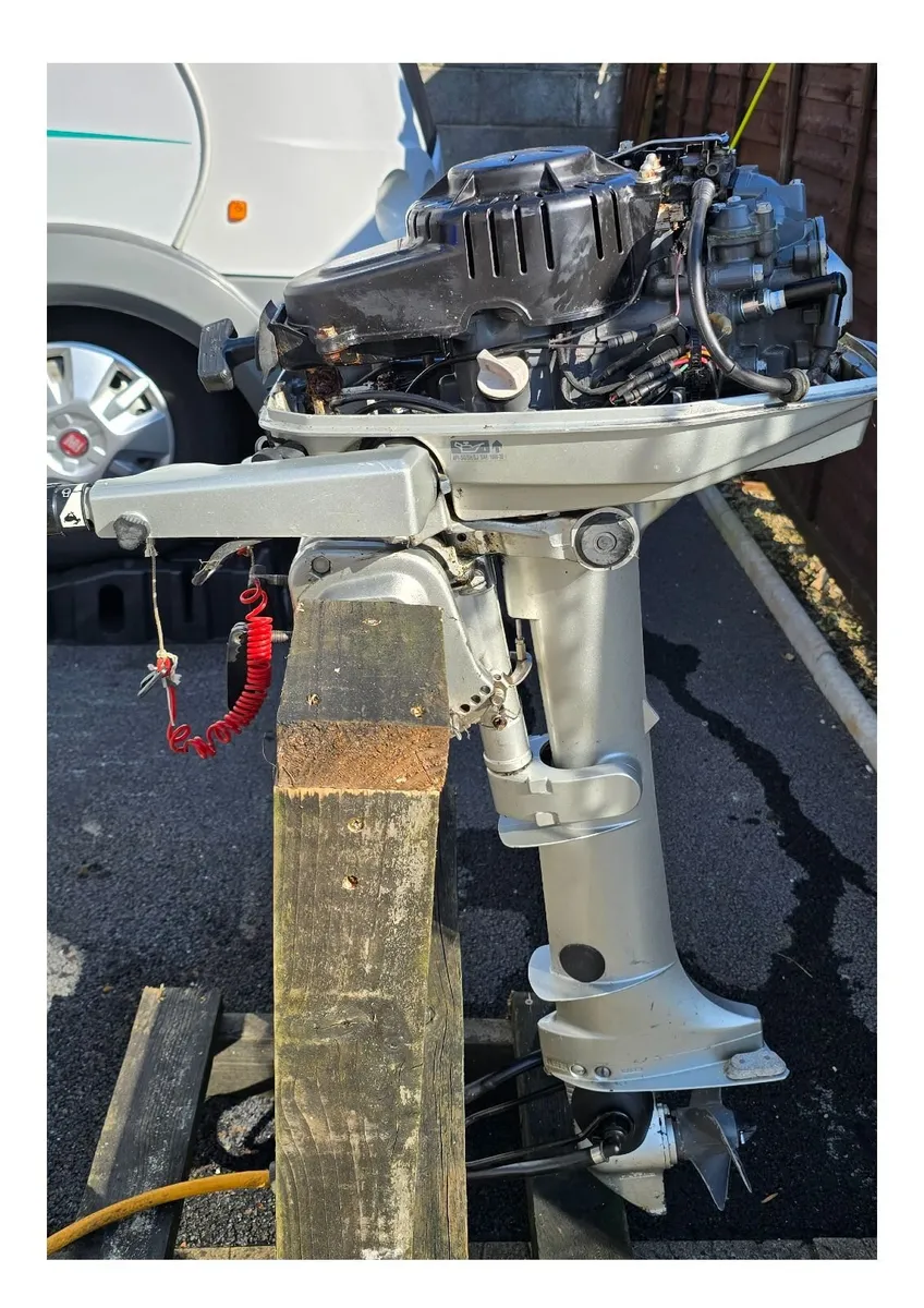 Outboard engine - Image 2