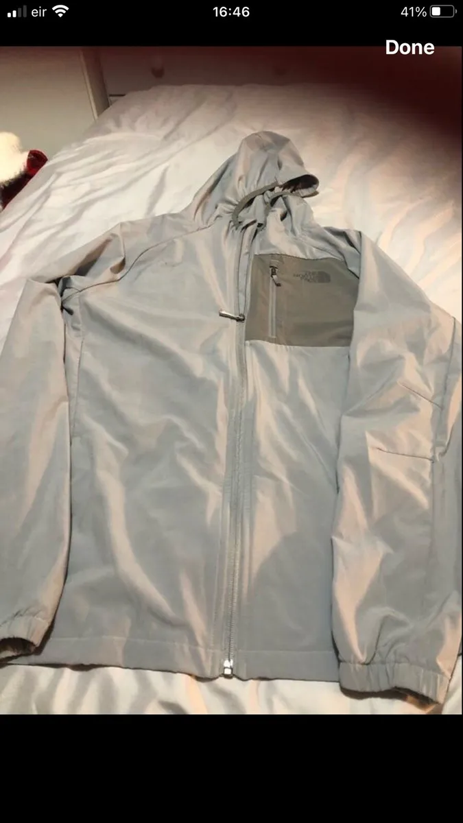 Boys northface tracksuit top size XxL €15 - Image 1