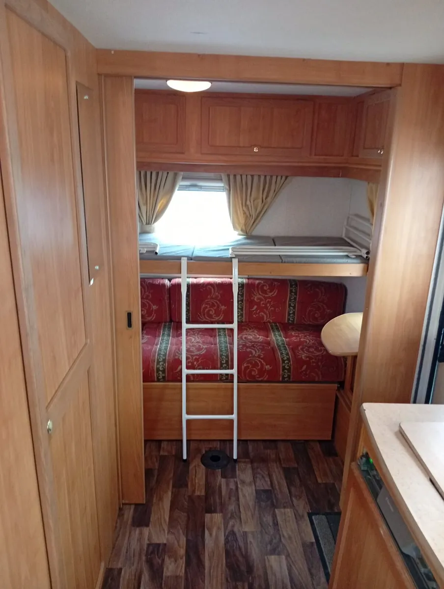2006 5/6 berth Full size awning - Image 2