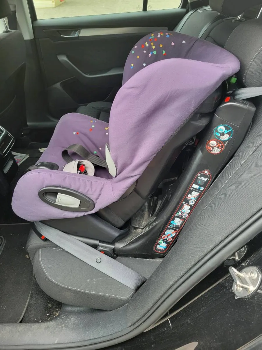 Car seat - Image 2