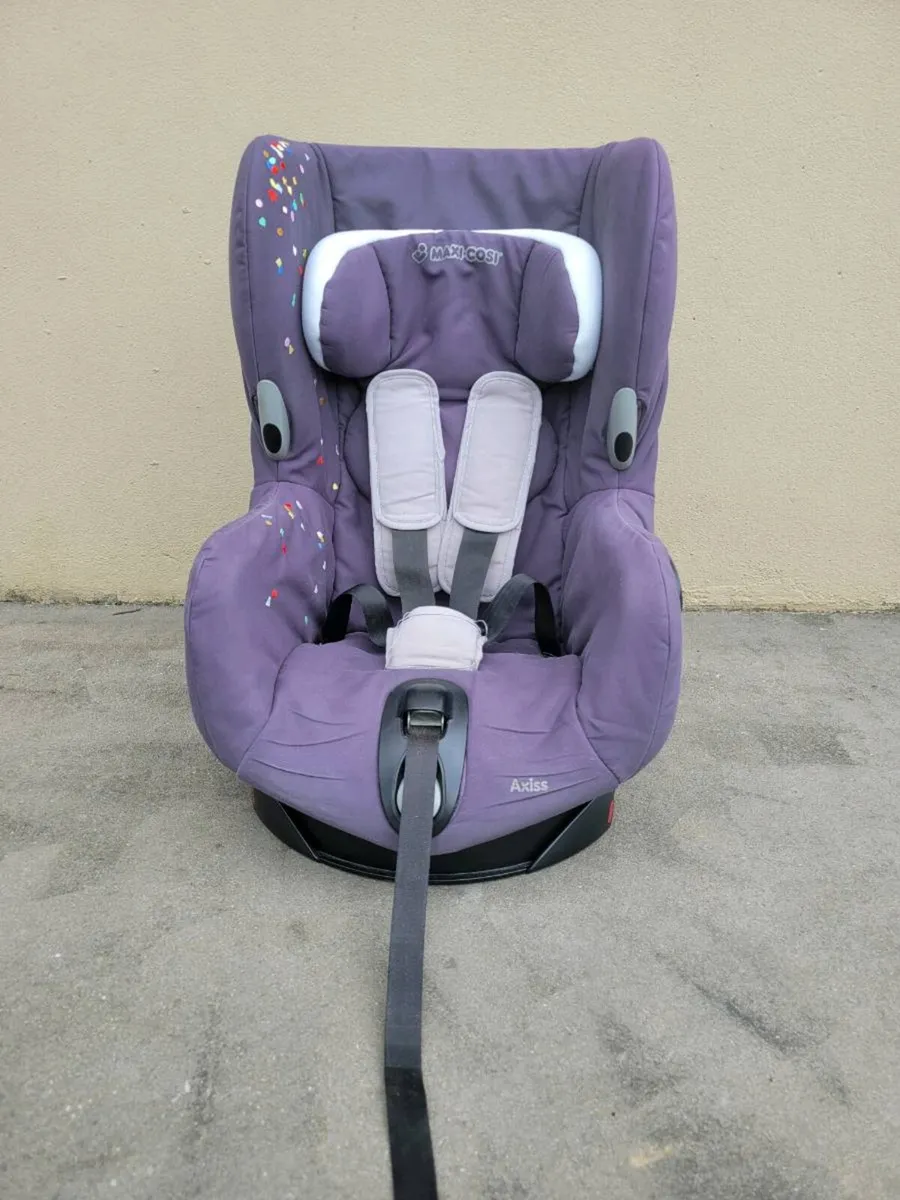 Car seat - Image 1