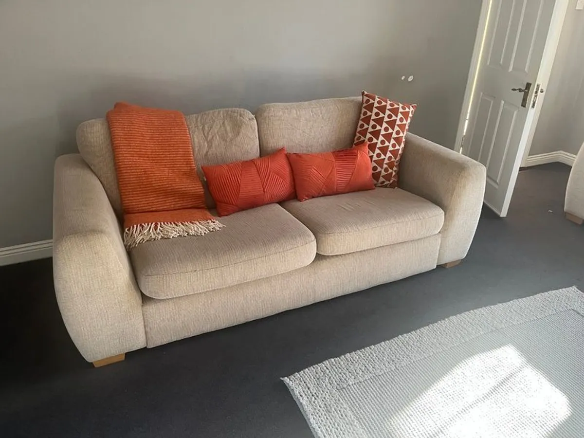 Furniture - Sofas, Armchair & bed - Image 4