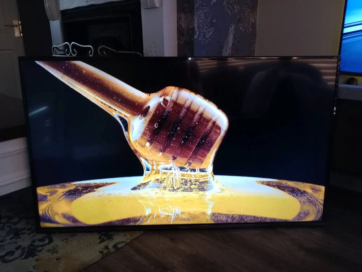 Panasonic 55" 4K UHD SMART TV TX-55GX550B - Image 3