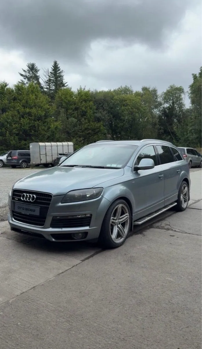 Audi q7 - Image 1