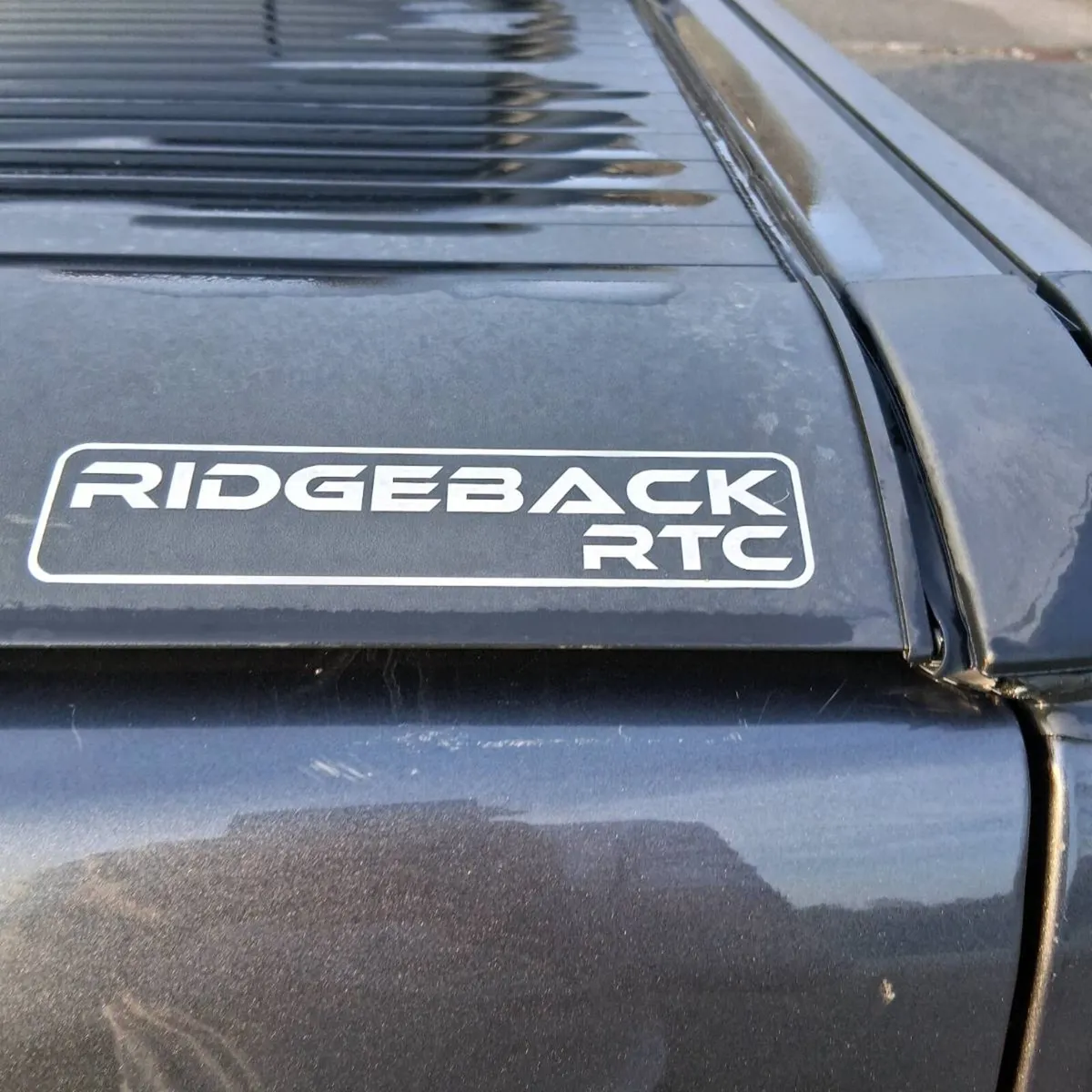 Toyota Hilux Invicible - Image 3