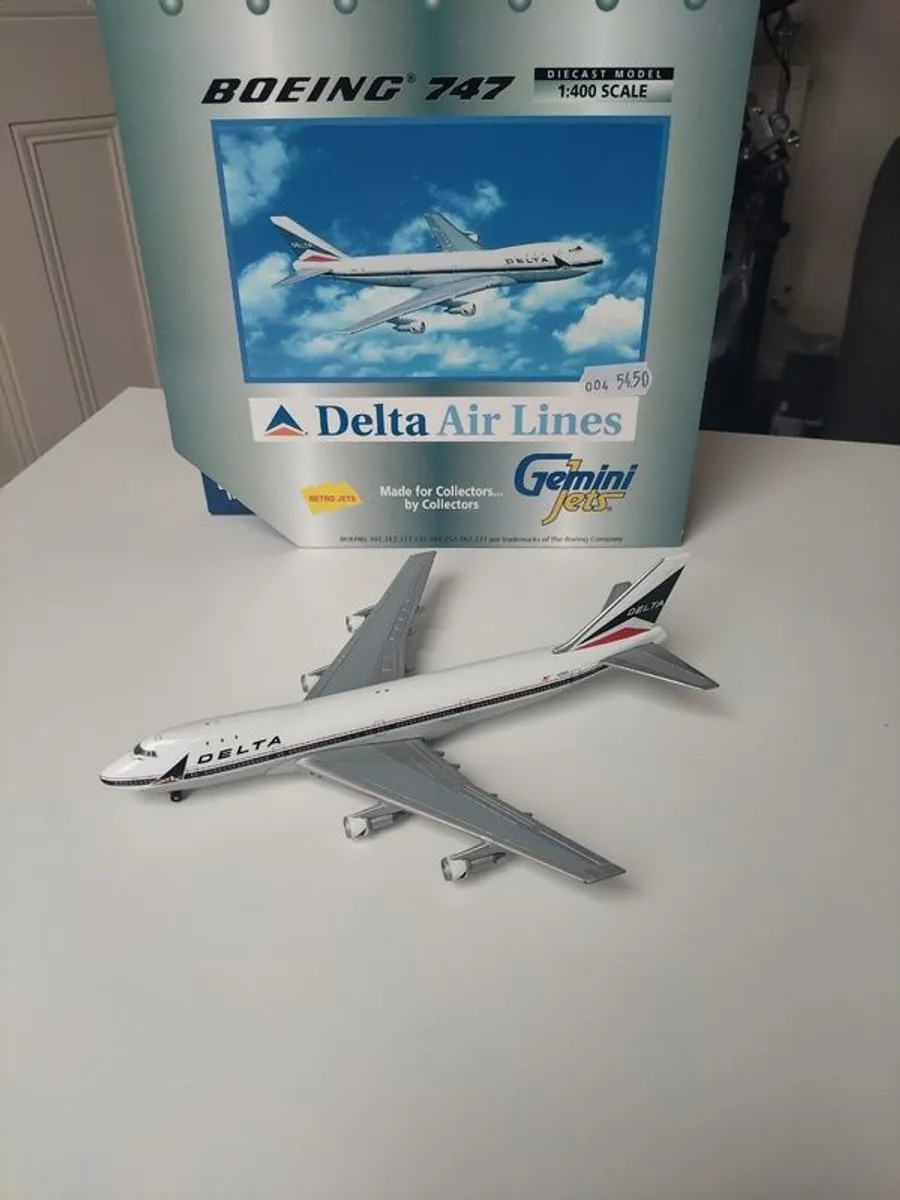 Gemini jets  1/400 model aircraft. - Image 3