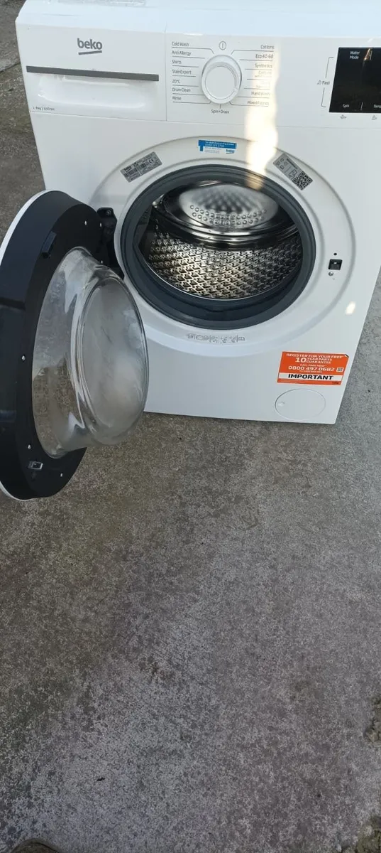 WASHING MACHINE  6 mth old - Image 2